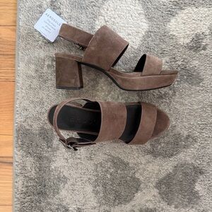 NWT AEROSOLES Brown Women's Sandals